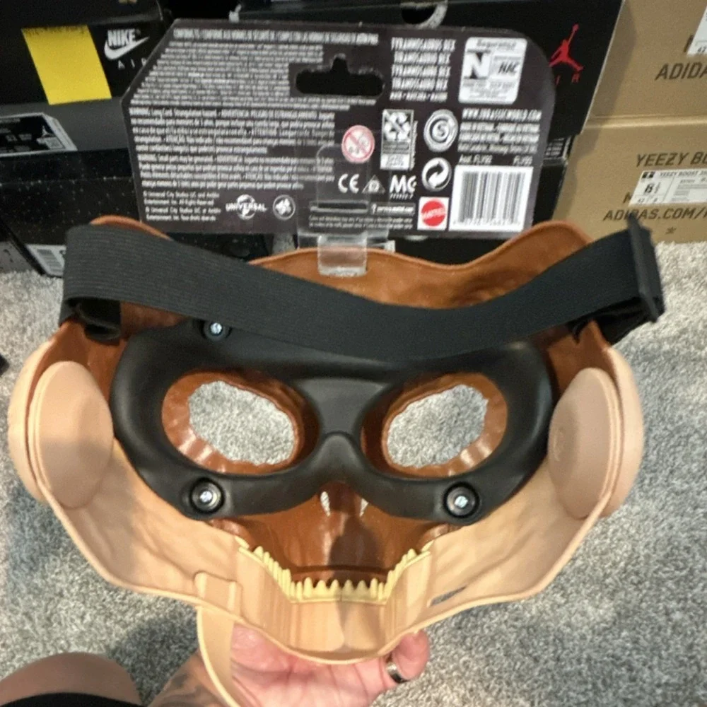 Mattel Jurassic World‎ Tyrannosaurus Rex Brown Dinosaur Adjustable Mask